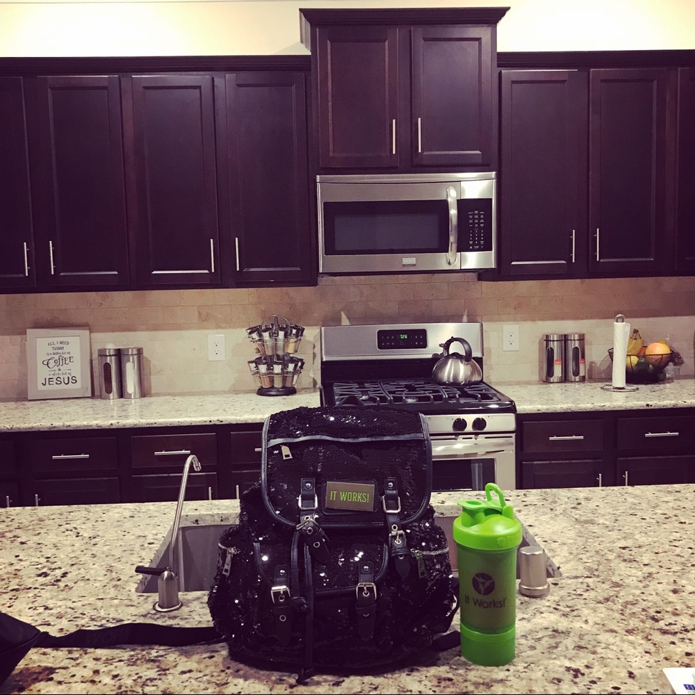 It Works Black Sequin Backpack 🖤💚